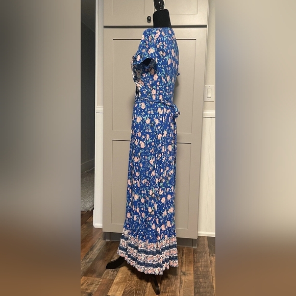 Floral Blue Maxi Dress - Picture 3 of 4